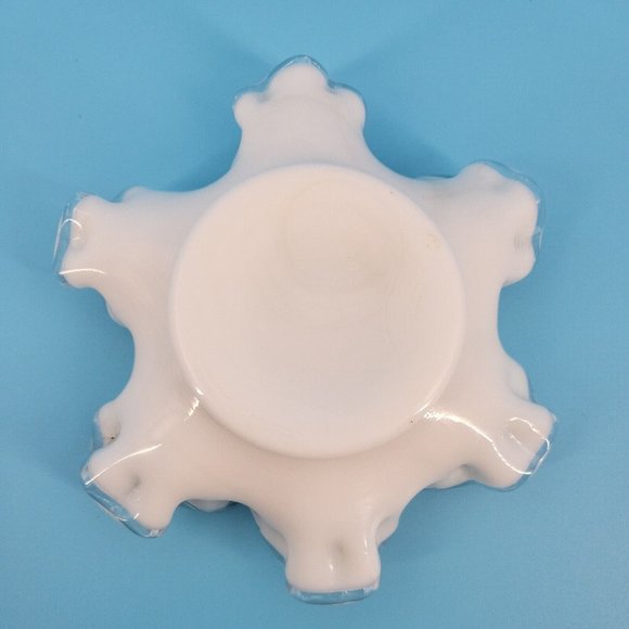 Fenton Silver Crest White Opalescent Glass Bonbon Candy Dish excellent condition - Picture 5 of 10